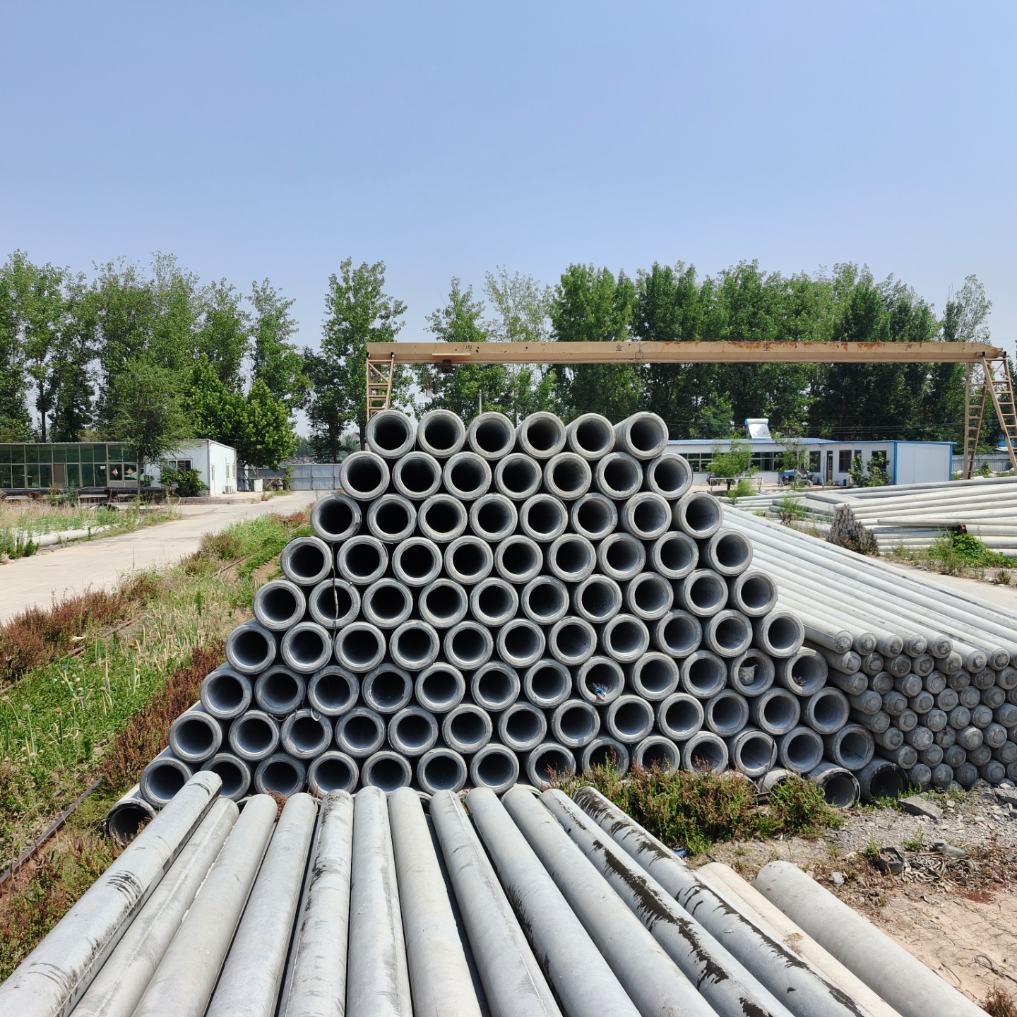 可克达拉190×10米水泥电线杆